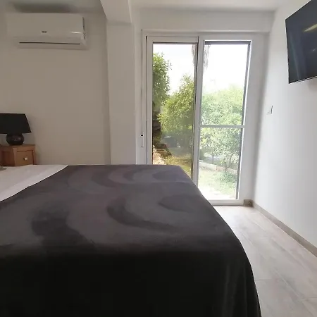 Isabelle Guest house